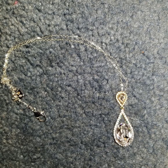 Swarovski gold and silver necklace - Picture 4 of 4